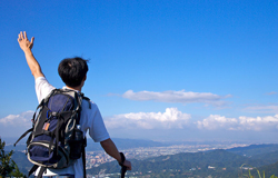 男子登山运动过度腿疼半年 登山要量力而行不可强求